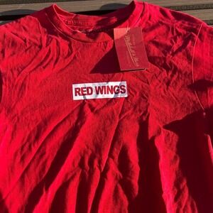 NHL Red wings T-shirts size small